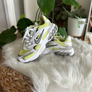 Nike Women's Zoom Air 7.5